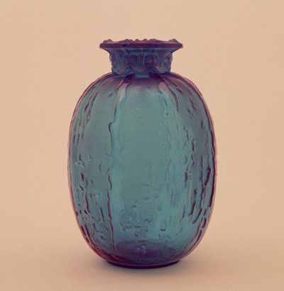 Jarrón cubierto con acabado satinado, c.1902 de Rene Jules Lalique